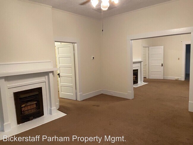 Building Photo - 1233 Eberhart Ave