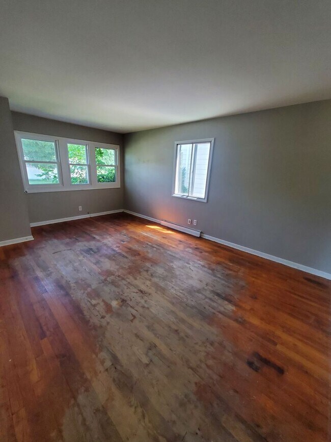 Foto del edificio - 4131-4133 W Kiley Ave. (Duplex)
