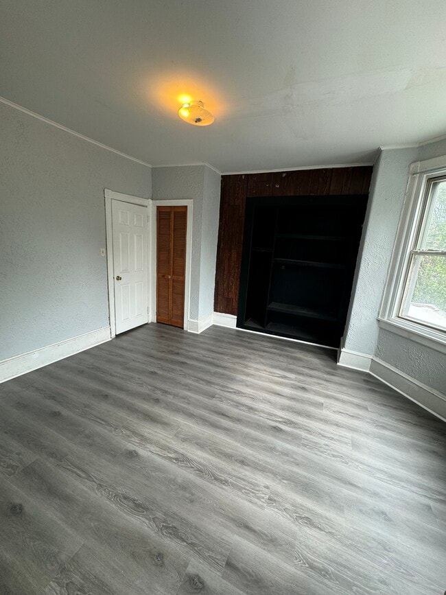 Building Photo - 4660 Castor Ave