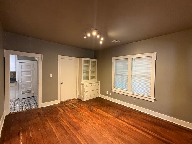 Foto del edificio - 2907 W Cameron St