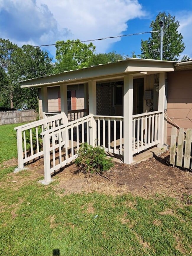 Building Photo - 2106 Ginger St