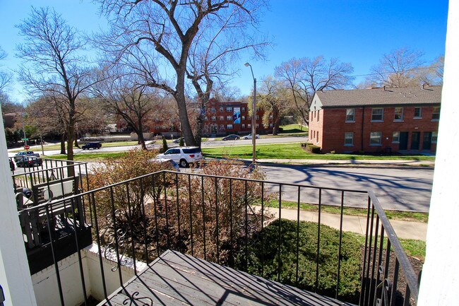 Building Photo - 4427 Holly St