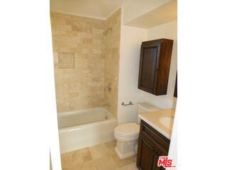 Foto del edificio - 1355 Laurel Ave