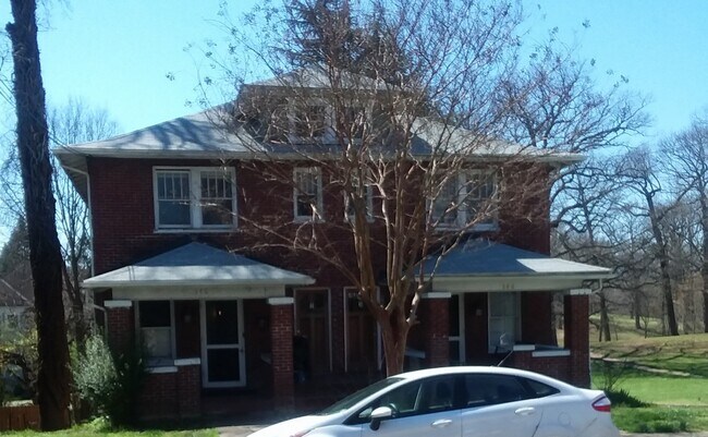 Foto del edificio - 546 Highland Ave SW