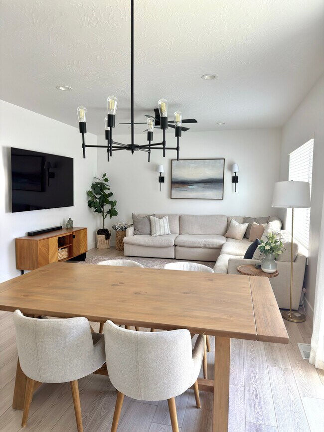Foto del edificio - 4889 Breezy Patch Rd