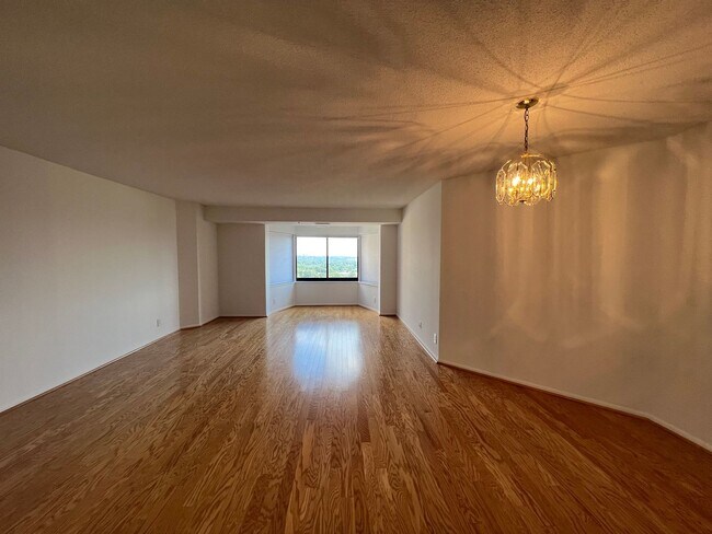 Foto del edificio - Luxurious 2 Bed 2 Bath Penthouse In Alta V...