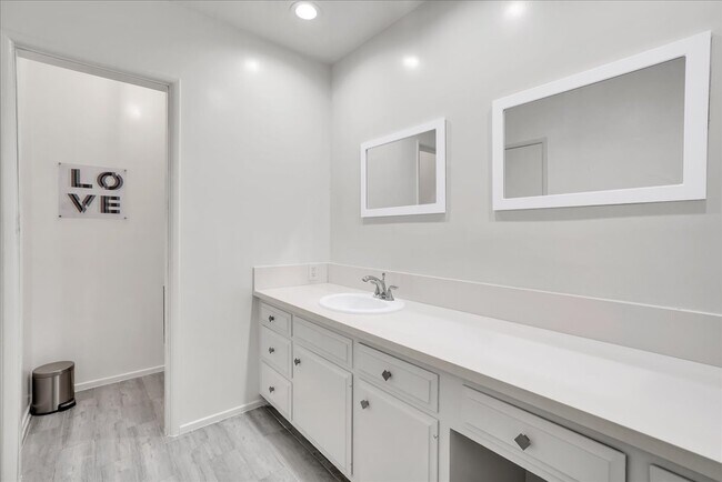 Foto del edificio - 434 Chautauqua Blvd