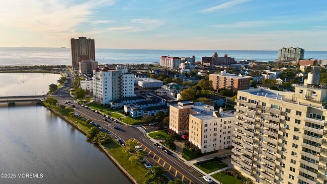 Foto del edificio - 500 Deal Lake Dr