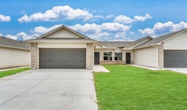 Building Photo - 5451 N Briskbay Ct