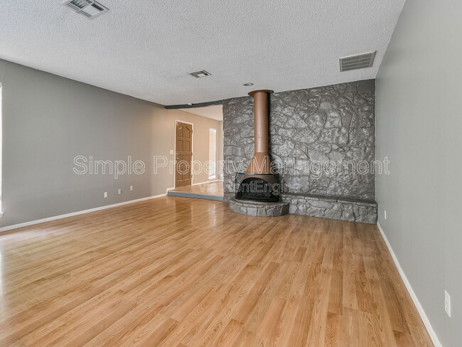 Foto del edificio - 3828 NW 64th St