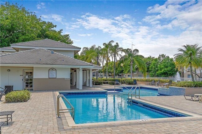 Foto del edificio - 9977 Westview Dr