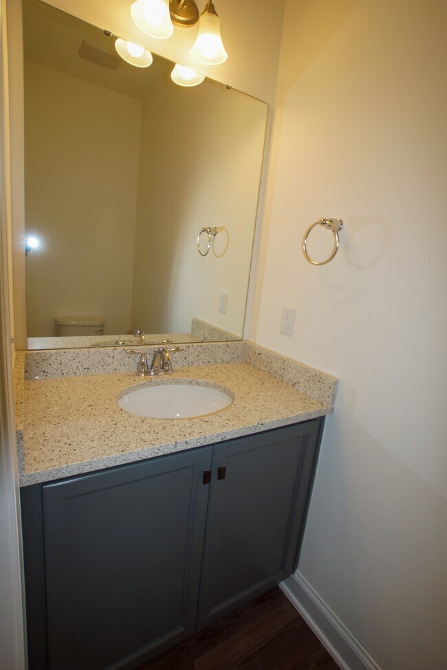 Foto del edificio - 206 Oakchest Ct