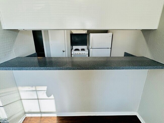 Foto del edificio - Kennedale 1 bedroom apartment ! Water included !