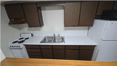 Building Photo - 115 Southview Dr