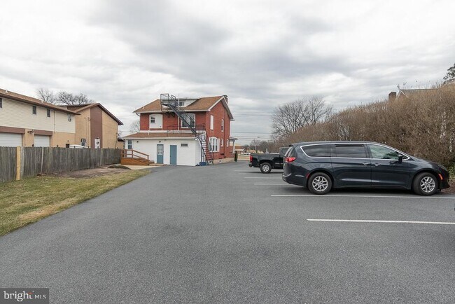 Foto del edificio - 3807 Kutztown Rd