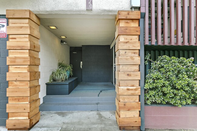 Building Photo - 2820 Park Blvd