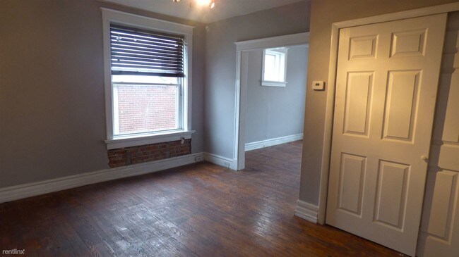 Building Photo - 3502 S Spring Ave