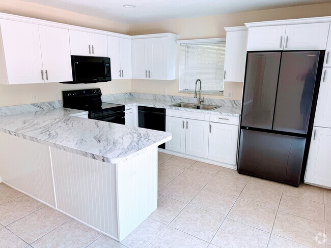 Building Photo - 83 SE Beech Tree Ln