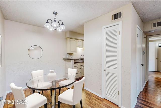 Foto del edificio - 4859 Cedar Springs Rd