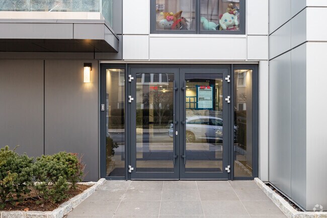 Entrance - 153-52 76th Rd