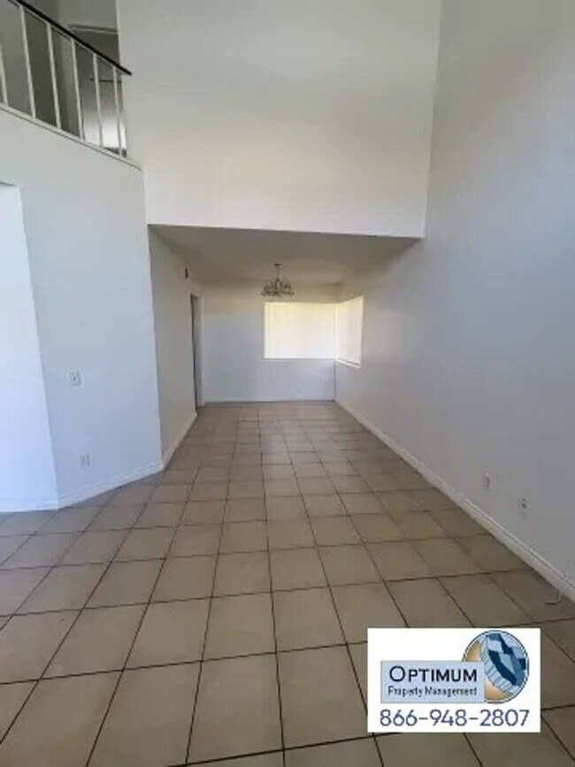Foto del edificio - Charming 3-bedroom, 2-bathroom two-story home