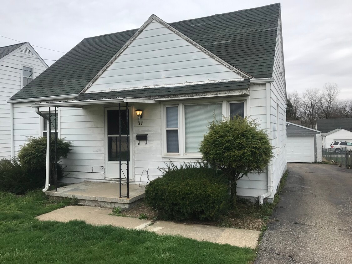 37 N Trimble Rd, Mansfield, OH 44906 House Rental in Mansfield, OH