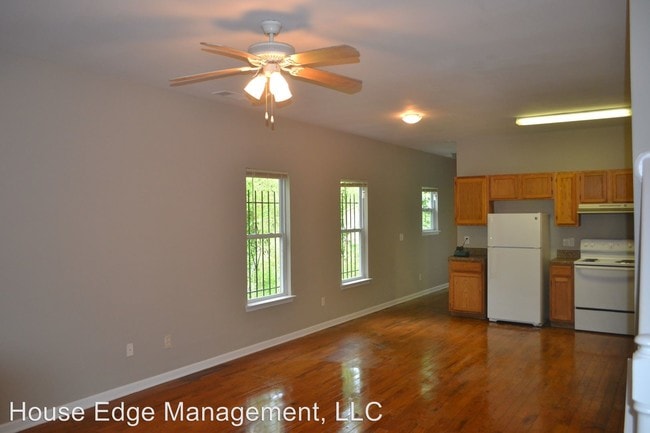 Building Photo - 1095 Gun Club Rd NW