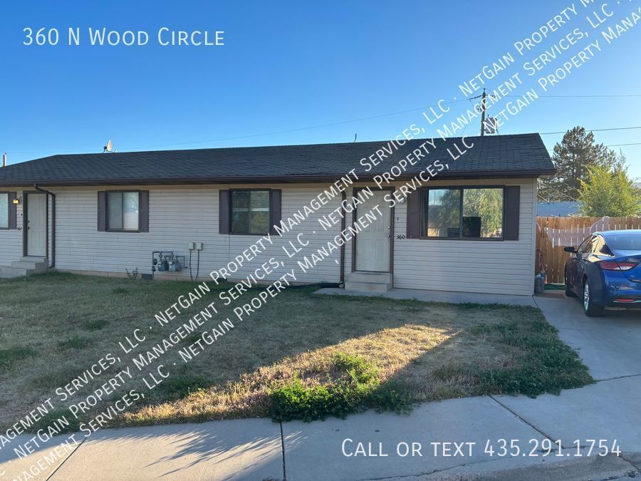 Primary Photo - Pet Friendly 2 Bedroom Twinhome