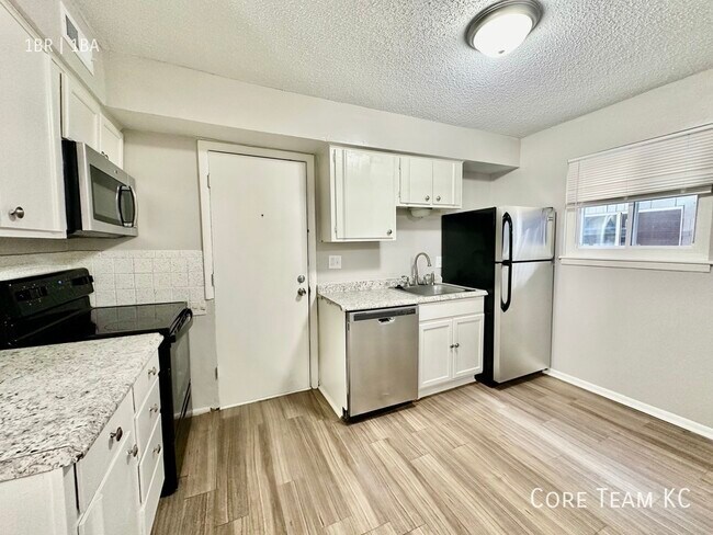 Building Photo - Midtown 1 Bedroom For Rent!