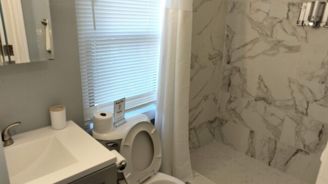 Foto del edificio - 2031 S Langley St