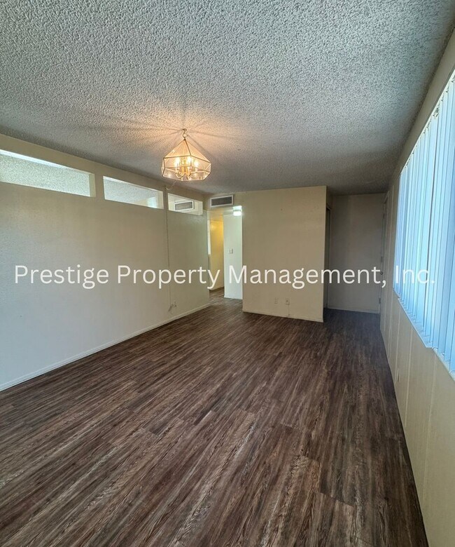 Foto del edificio - Charming, Centrally Located Brick House!