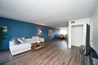 Building Photo - 4723 Merwin St