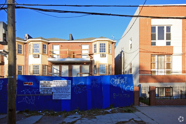 Foto del edificio - 402-422 Shepherd Ave