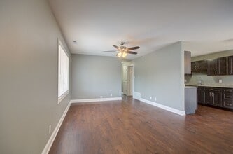 Building Photo - 2333 Carnation Dr