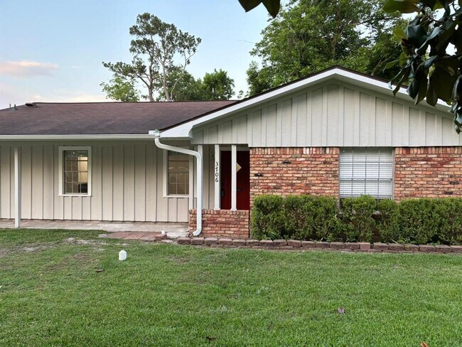 Building Photo - 3706 Galway Ln