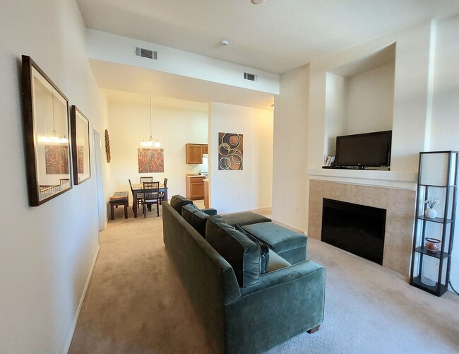 Building Photo - SOUTHWEST - SUNSET CLIFFS