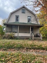 Building Photo - 125 Perry St