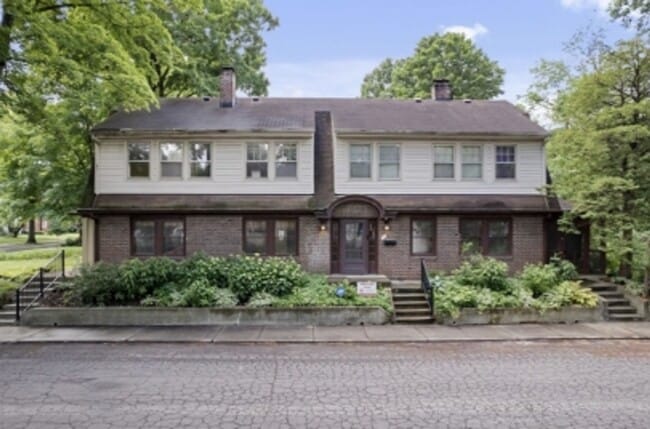 Foto del edificio - 4652 N Kenwood Ave