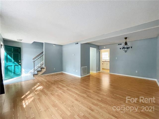 Foto del edificio - 10953 Park Rd