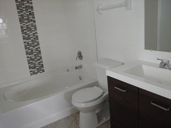 Building Photo - 1113 Shoma Dr