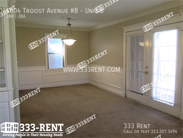 Building Photo - Large converted duplex close to UMKC & Roc...