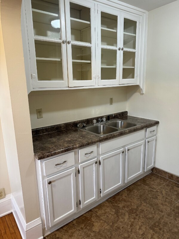 Foto del edificio - 1049 Goodrich Ave