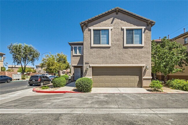 Building Photo - 665 Calamus Palm Pl