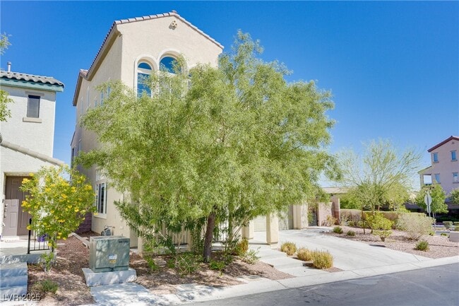 Foto del edificio - 6632 Ditmars St