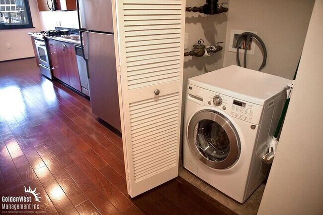 Foto del edificio - Modern Unfurnished Studio in the Heart of San Diego!