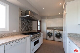 Building Photo - 1430 Rockhaven St