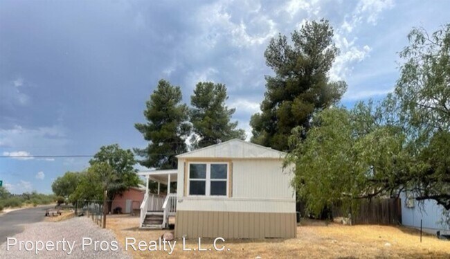 Building Photo - 2 br, 1 bath House - 409 Third North St.