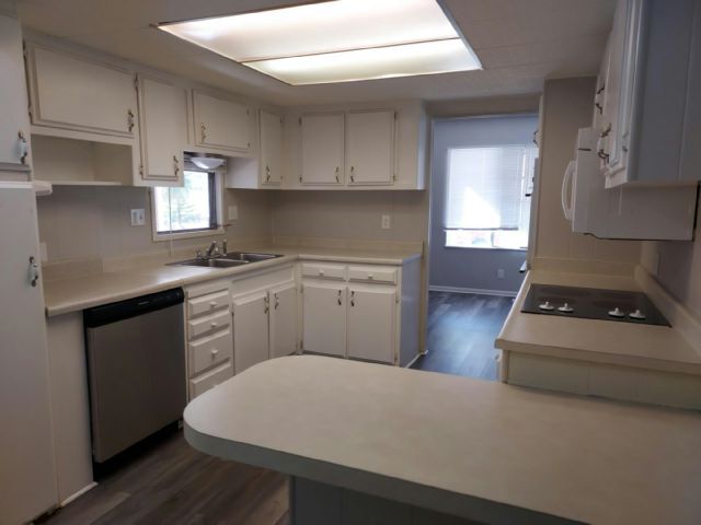 Building Photo - 311 49th Ave Terrace W