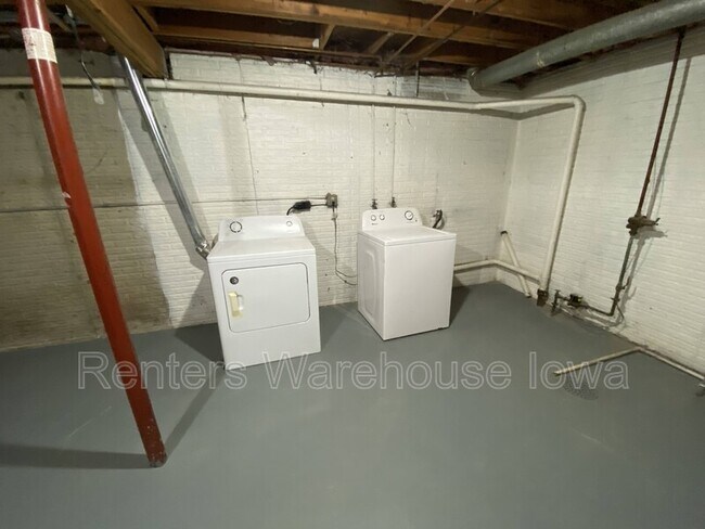 Foto del edificio - 816 Hartford Ave
