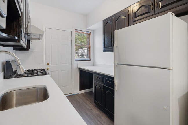 Building Photo - 2172 Gerritsen Ave